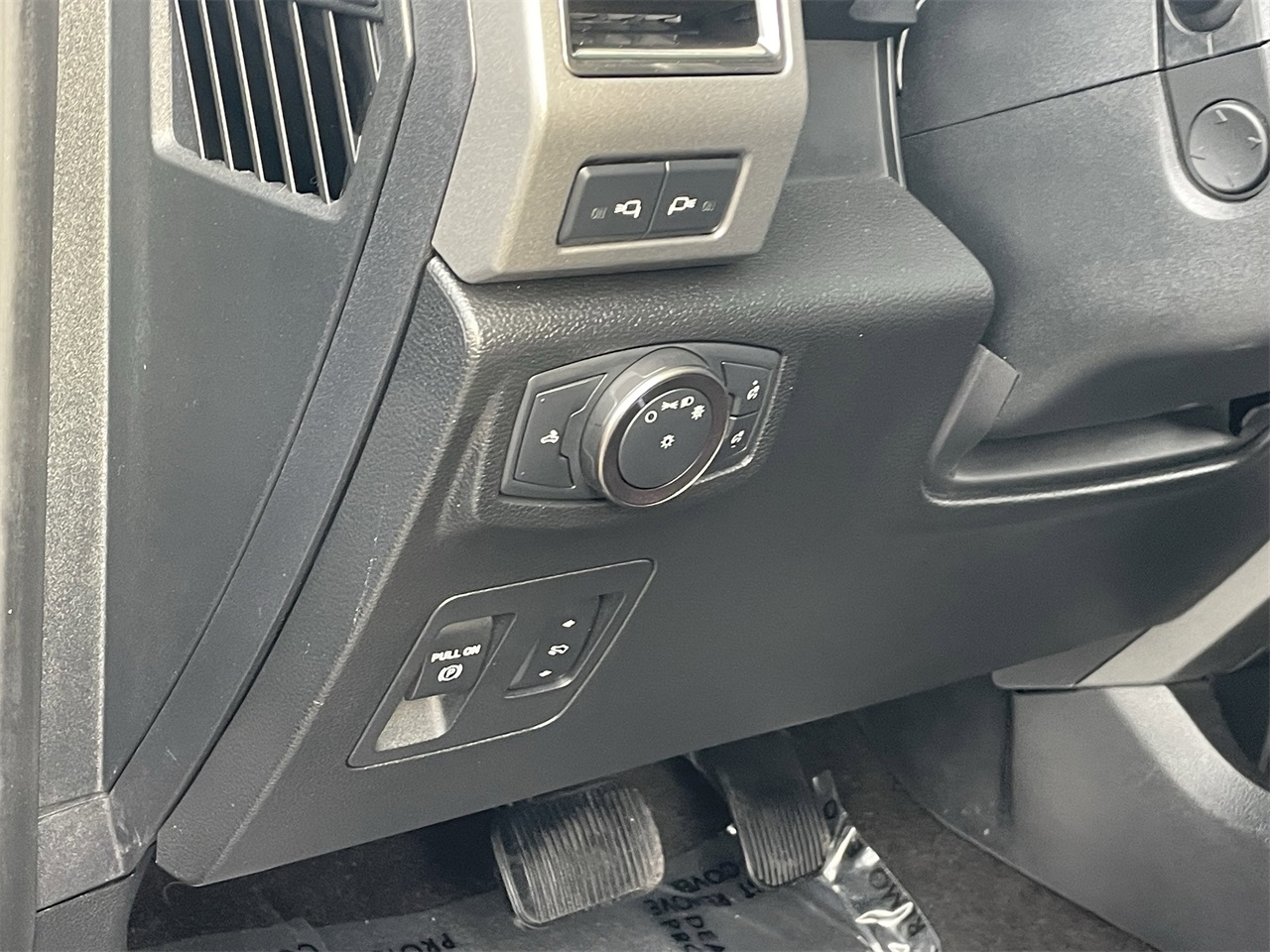 used 2019 Ford F-150 car, priced at $35,899