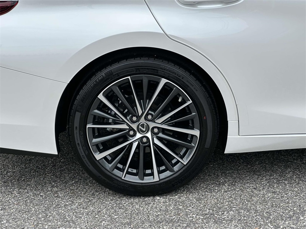 used 2025 Lexus ES car, priced at $44,995