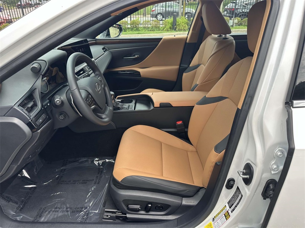 used 2025 Lexus ES car, priced at $44,995
