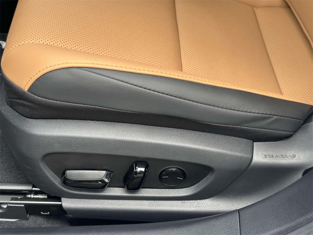 used 2025 Lexus ES car, priced at $44,995