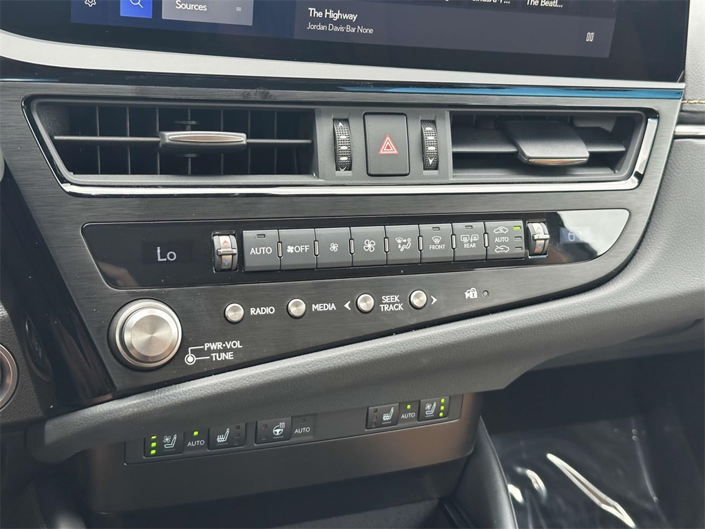 used 2025 Lexus ES car, priced at $44,995