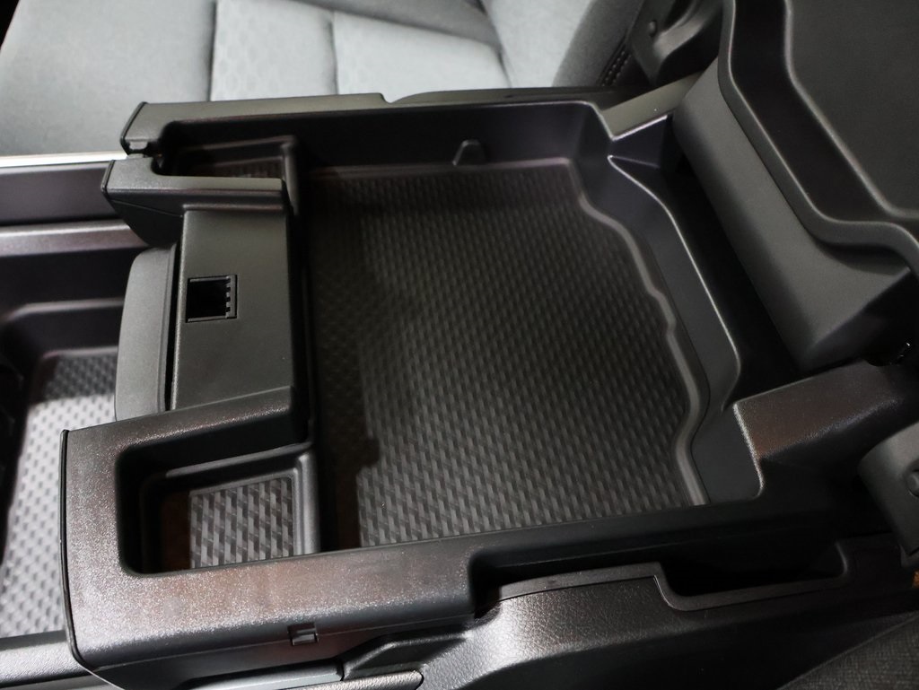 new 2025 Ram 1500 car, priced at $48,577