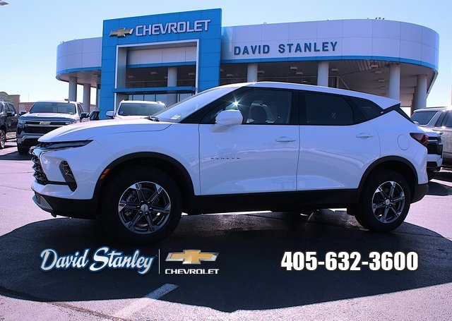 new 2025 Chevrolet Blazer car, priced at $37,095