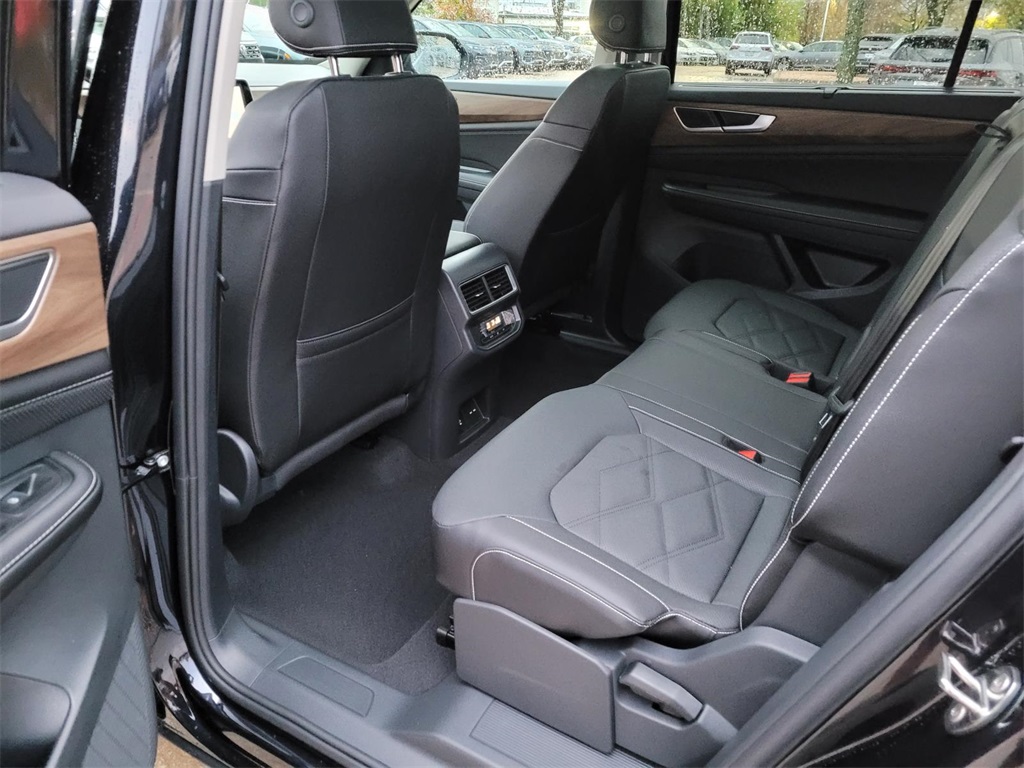 new 2026 Volkswagen Atlas car, priced at $43,185