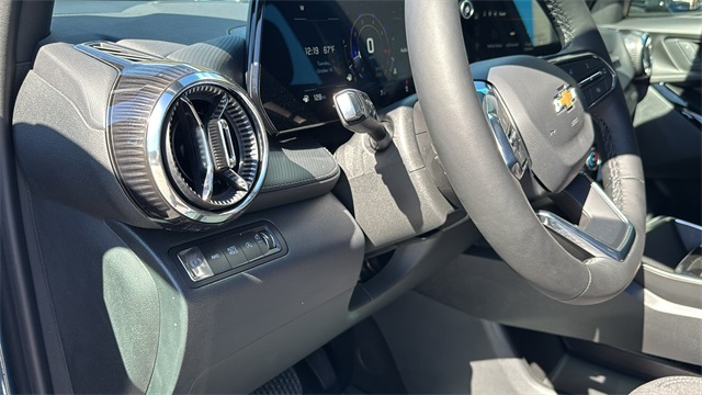 new 2026 Chevrolet Equinox car, priced at $33,145