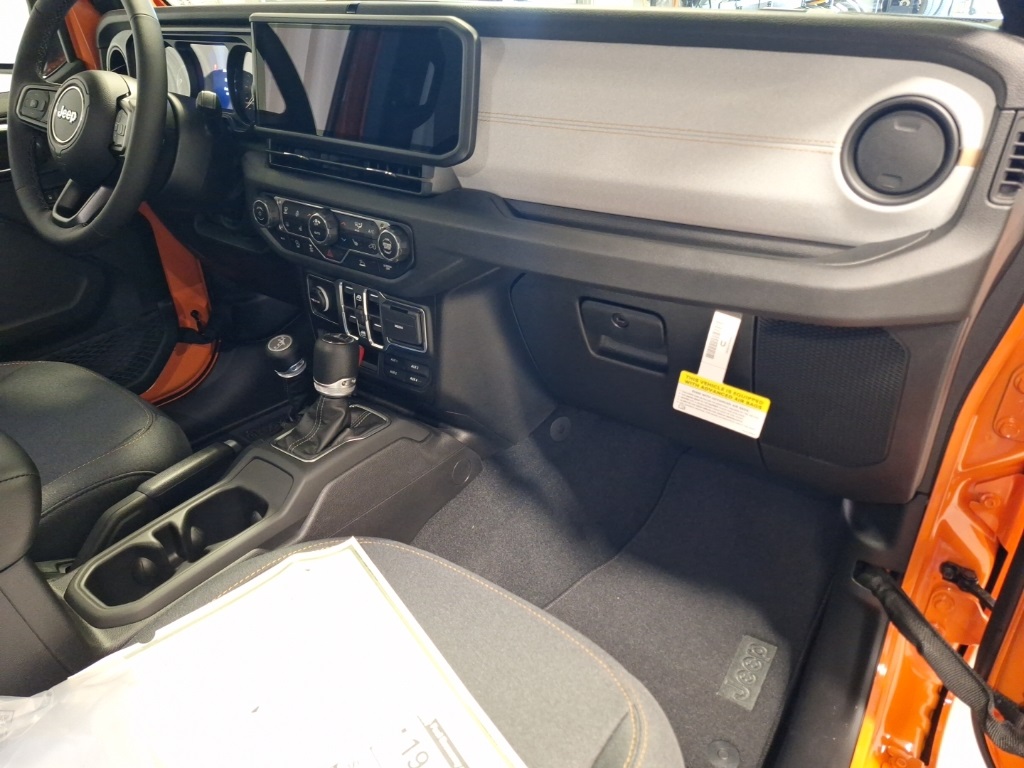 new 2025 Jeep Gladiator car, priced at $47,499
