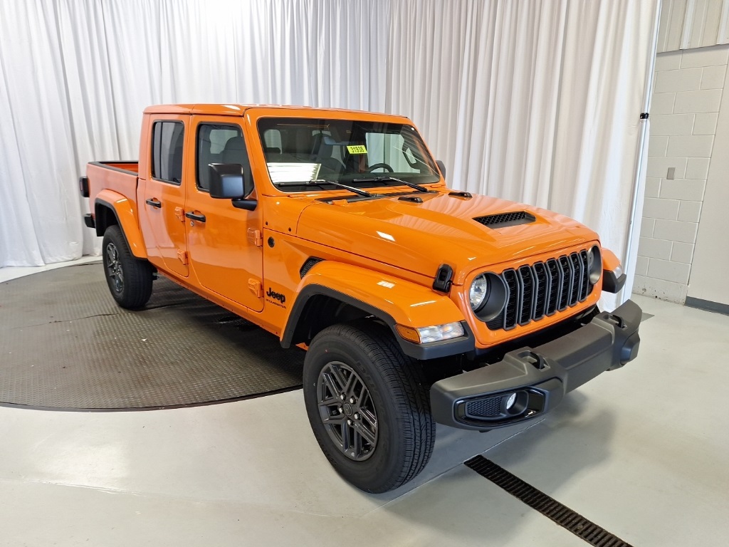 new 2025 Jeep Gladiator car, priced at $47,499