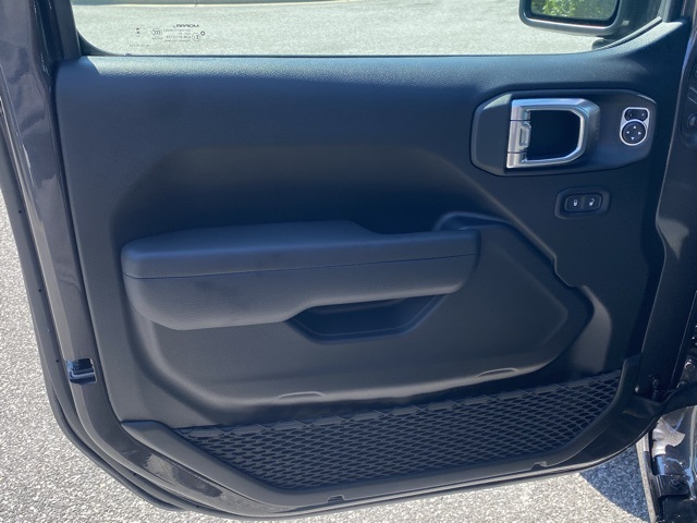 new 2025 Jeep Wrangler car, priced at $36,366