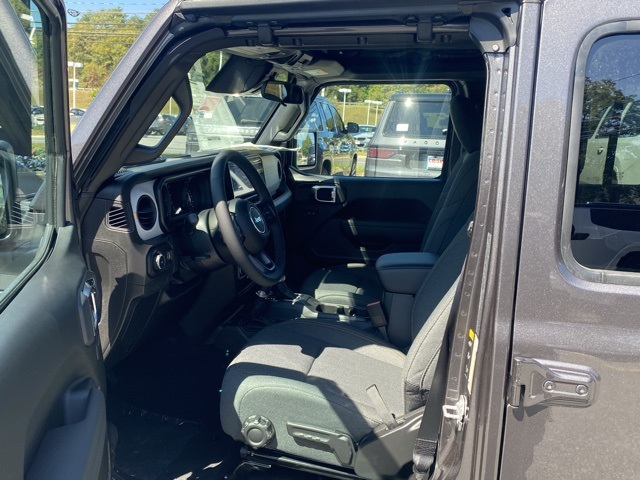 new 2025 Jeep Wrangler car, priced at $36,366