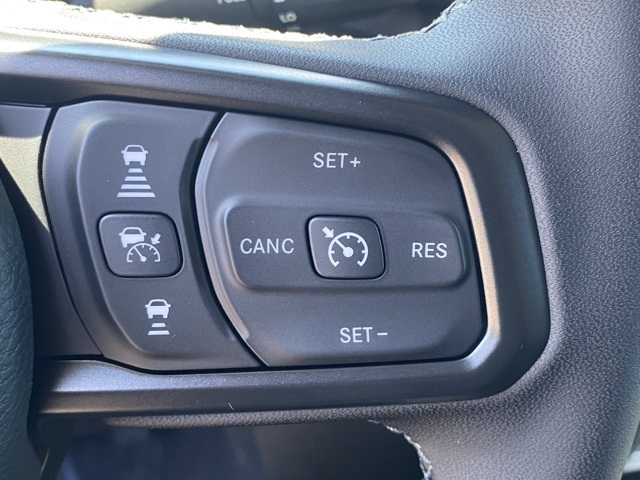 new 2025 Jeep Wrangler car, priced at $36,366