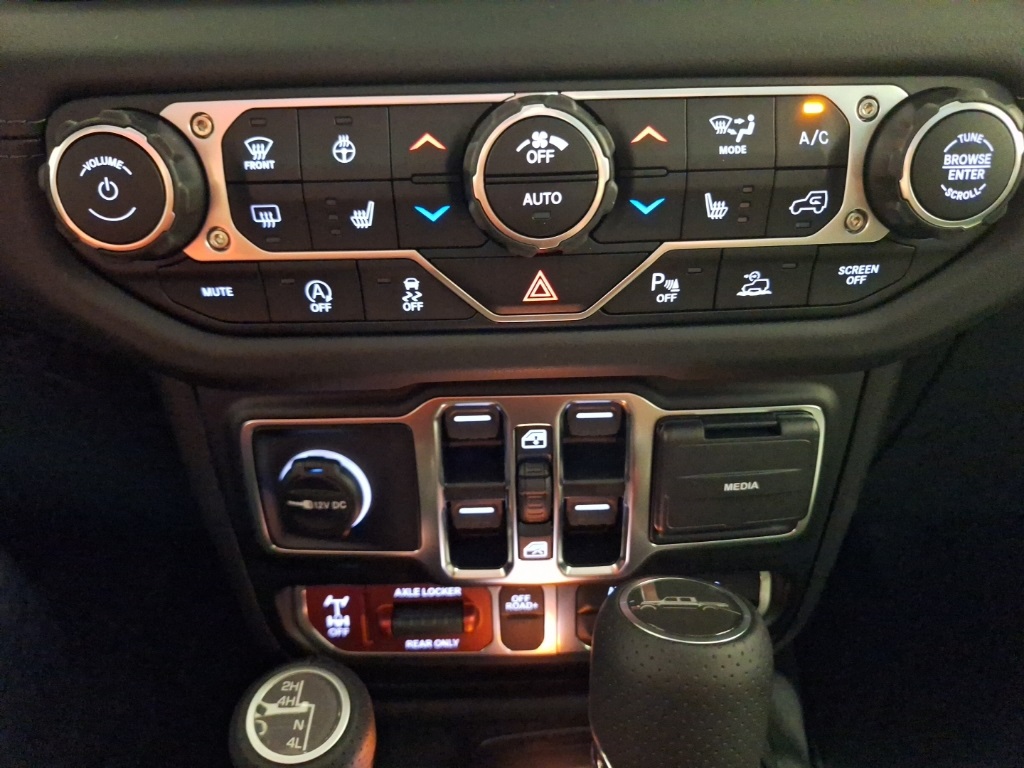 new 2025 Jeep Gladiator car, priced at $56,860