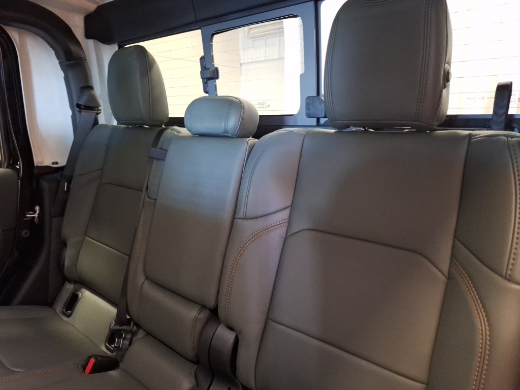 new 2025 Jeep Gladiator car, priced at $56,860