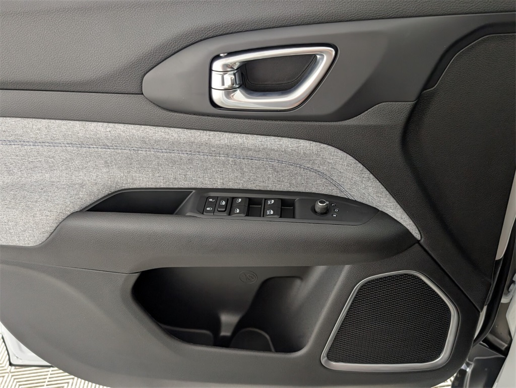new 2025 Jeep Compass car, priced at $22,010