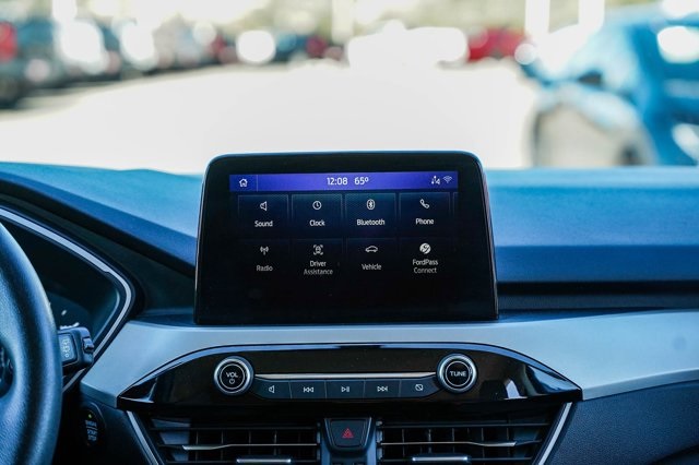 used 2022 Ford Escape car, priced at $15,792