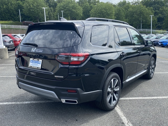 new 2025 Honda Pilot car, priced at $51,780
