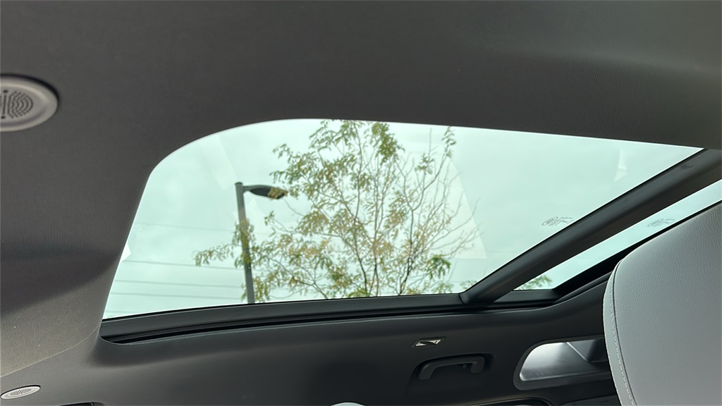 used 2023 Land Rover Defender 110 car, priced at $62,994