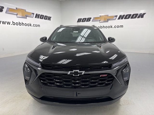 new 2025 Chevrolet Trax car, priced at $25,895