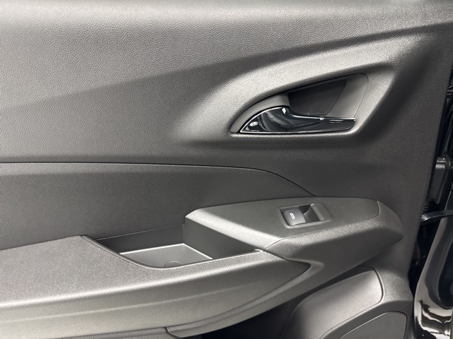 new 2025 Chevrolet Trax car, priced at $25,895