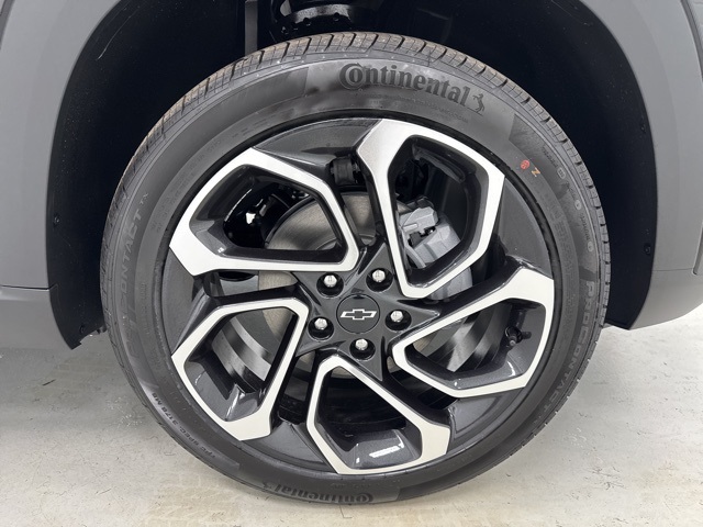 new 2025 Chevrolet Trax car, priced at $25,895