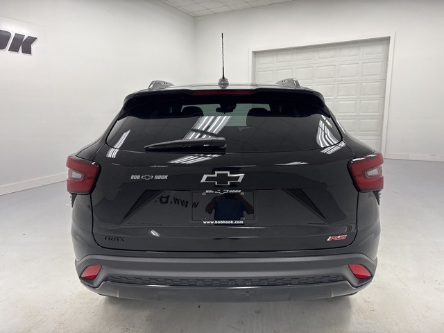 new 2025 Chevrolet Trax car, priced at $25,895