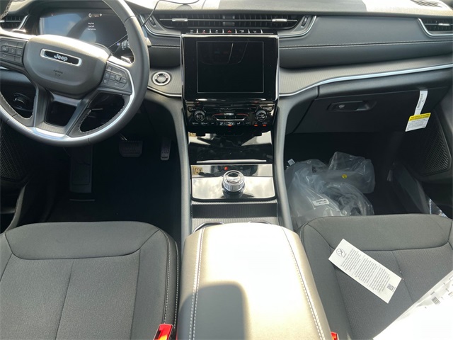 new 2025 Jeep Grand Cherokee L car, priced at $37,102