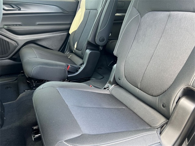new 2025 Jeep Grand Cherokee L car, priced at $37,102