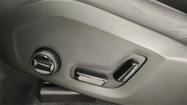 used 2025 Volvo XC60 Plug-In Hybrid car, priced at $59,997