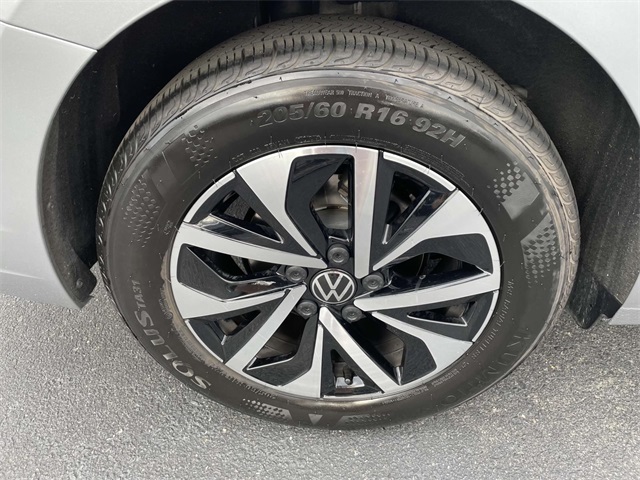 used 2024 Volkswagen Jetta car, priced at $20,967