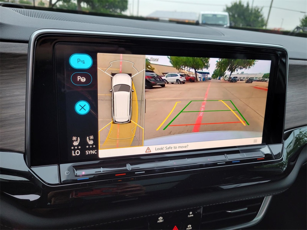 new 2025 Volkswagen Atlas car, priced at $48,946