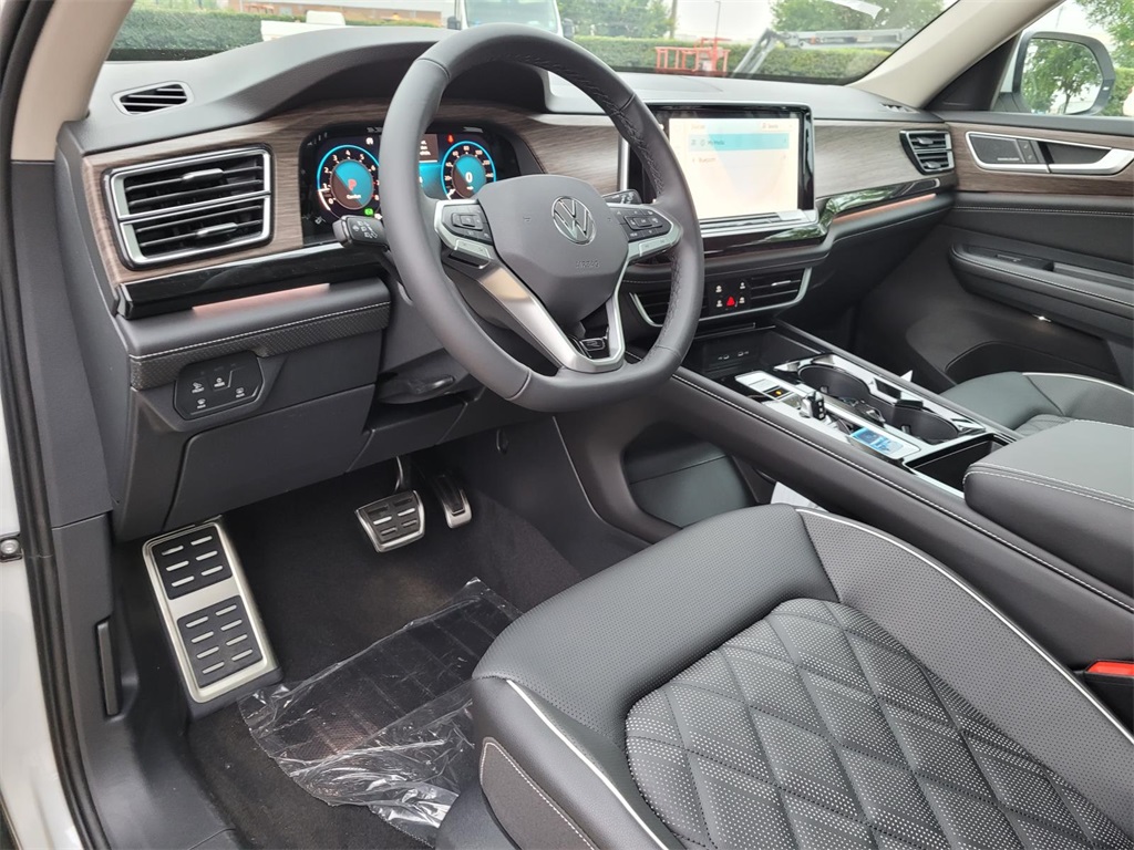 new 2025 Volkswagen Atlas car, priced at $48,946