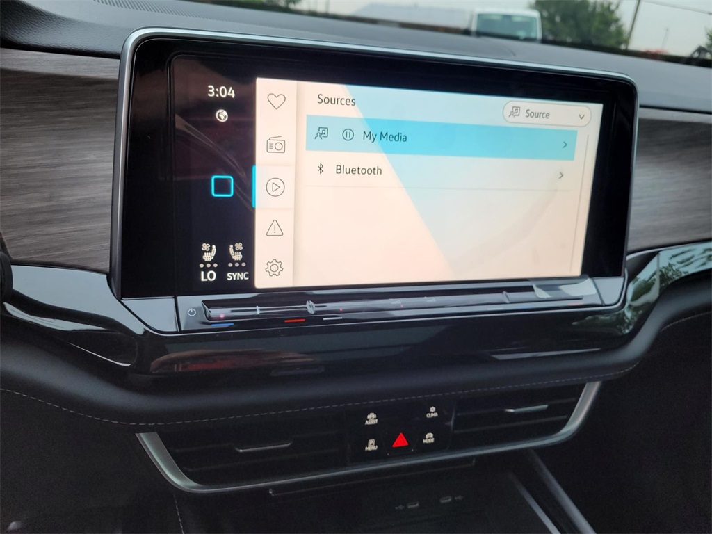 new 2025 Volkswagen Atlas car, priced at $48,946