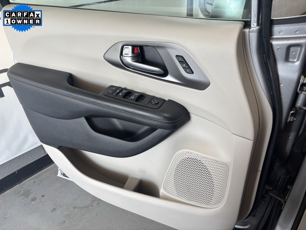 used 2020 Chrysler Pacifica car, priced at $15,937