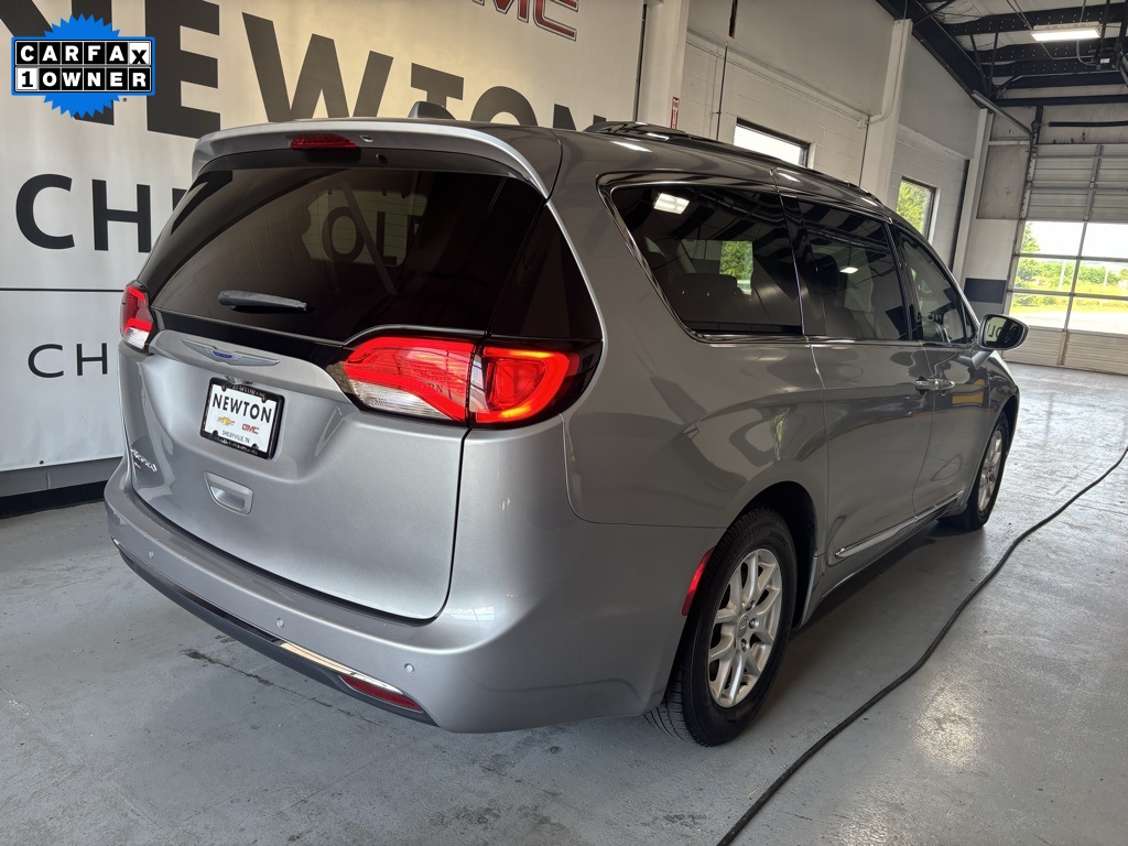 used 2020 Chrysler Pacifica car, priced at $15,937