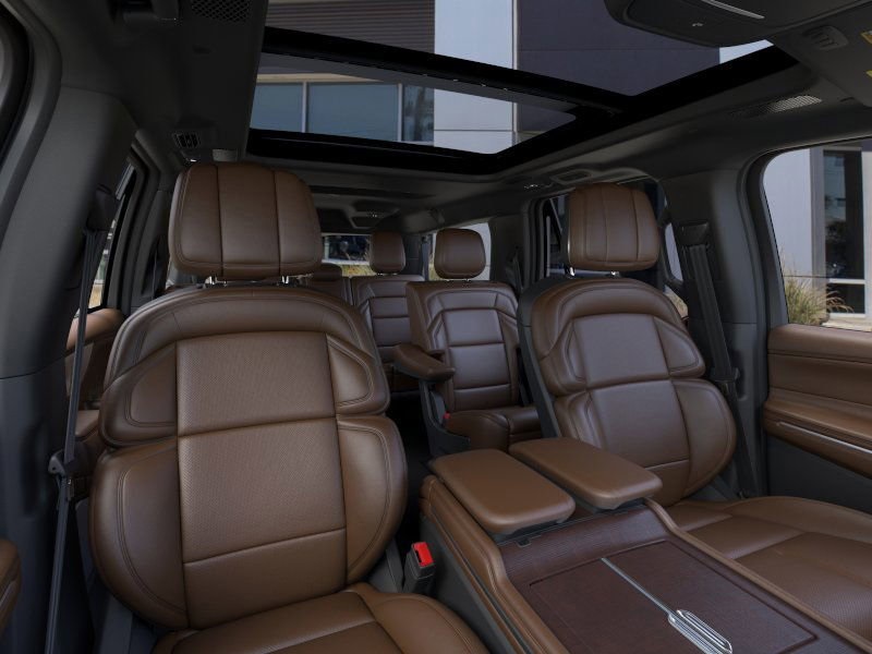 new 2025 Lincoln Navigator car, priced at $104,980