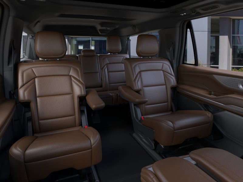 new 2025 Lincoln Navigator car, priced at $104,980