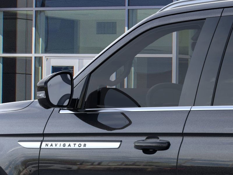 new 2025 Lincoln Navigator car, priced at $104,980
