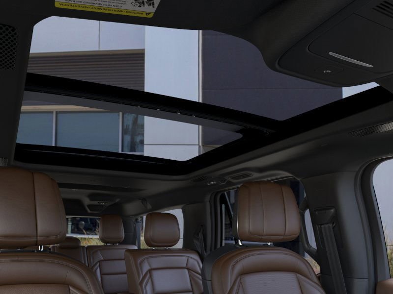 new 2025 Lincoln Navigator car, priced at $104,980