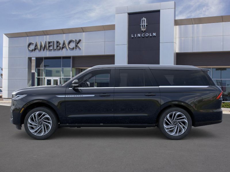 new 2025 Lincoln Navigator car, priced at $104,980