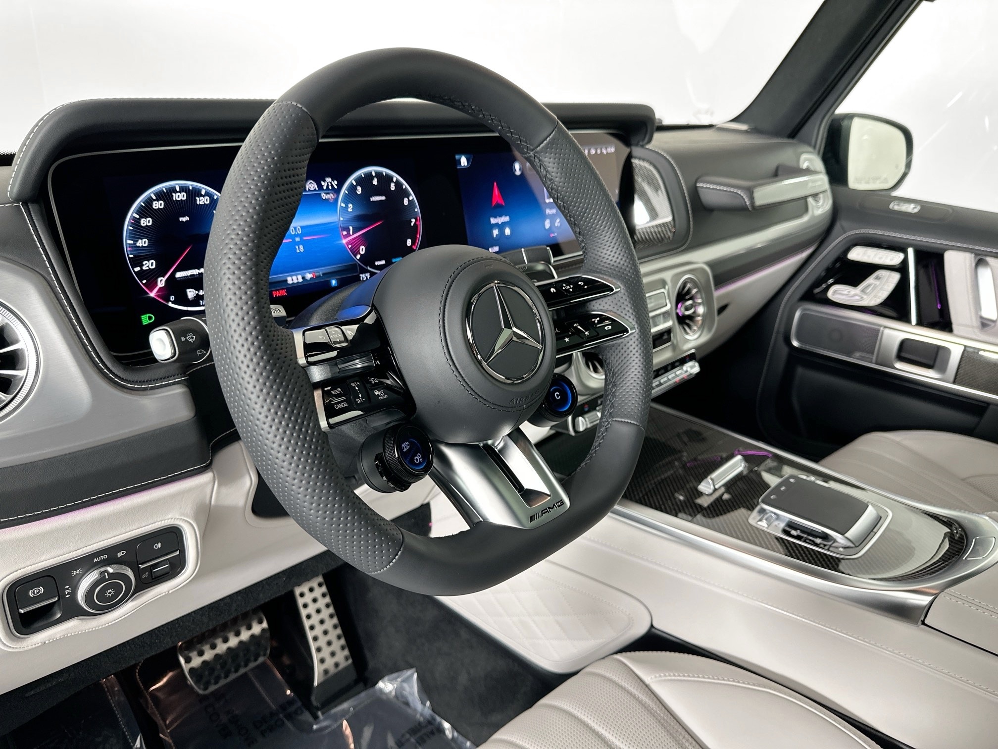 used 2025 Mercedes-Benz G-Class car, priced at $289,999