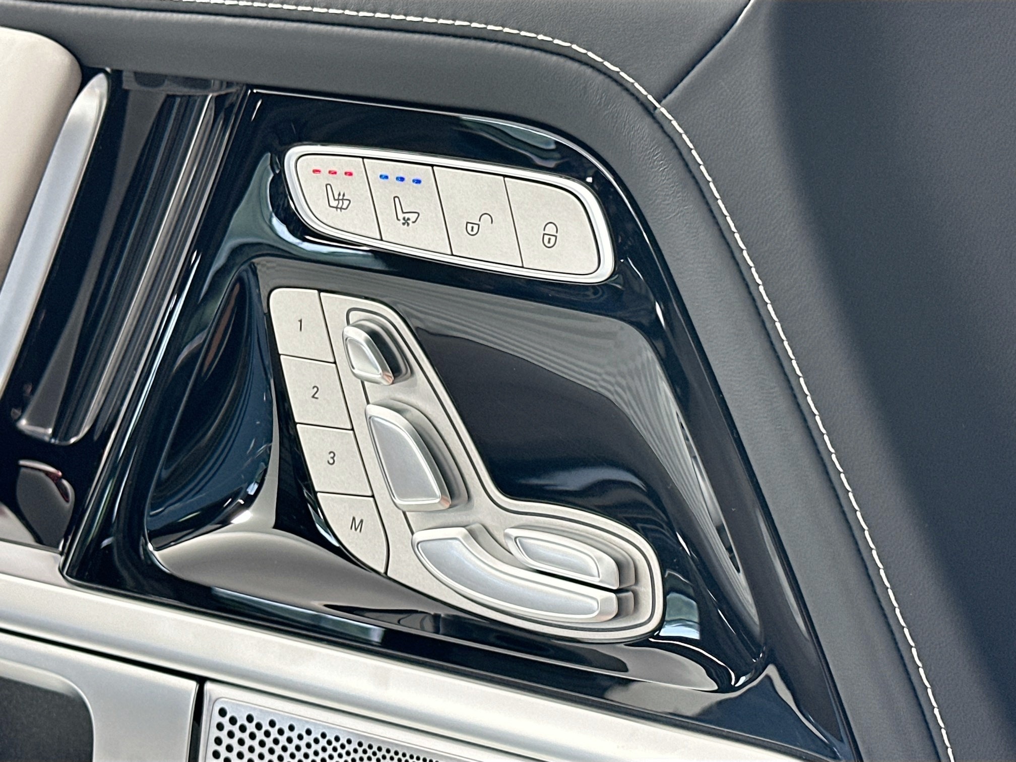 used 2025 Mercedes-Benz G-Class car, priced at $289,999