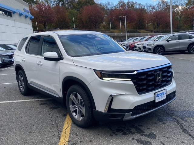 new 2025 Honda Pilot car, priced at $44,225