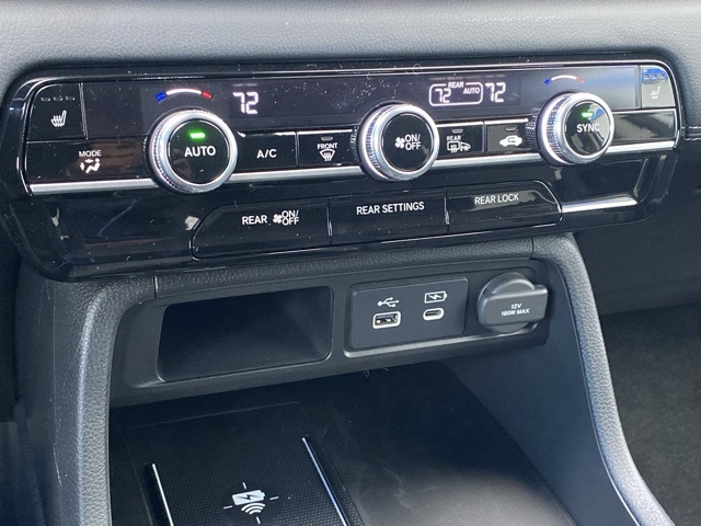 new 2025 Honda Pilot car, priced at $44,225