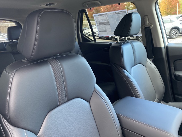 new 2025 Honda Pilot car, priced at $44,225