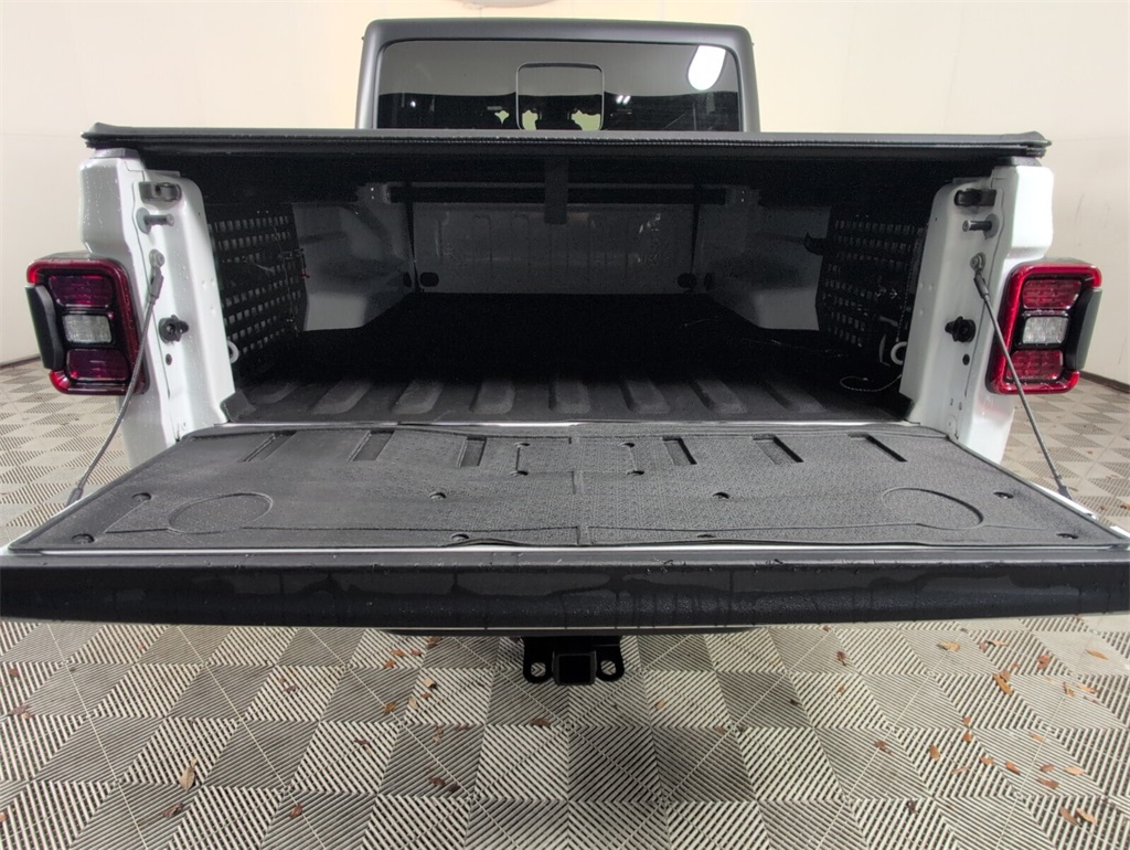 used 2024 Jeep Gladiator car, priced at $41,458