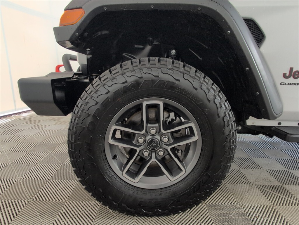 used 2024 Jeep Gladiator car, priced at $41,458