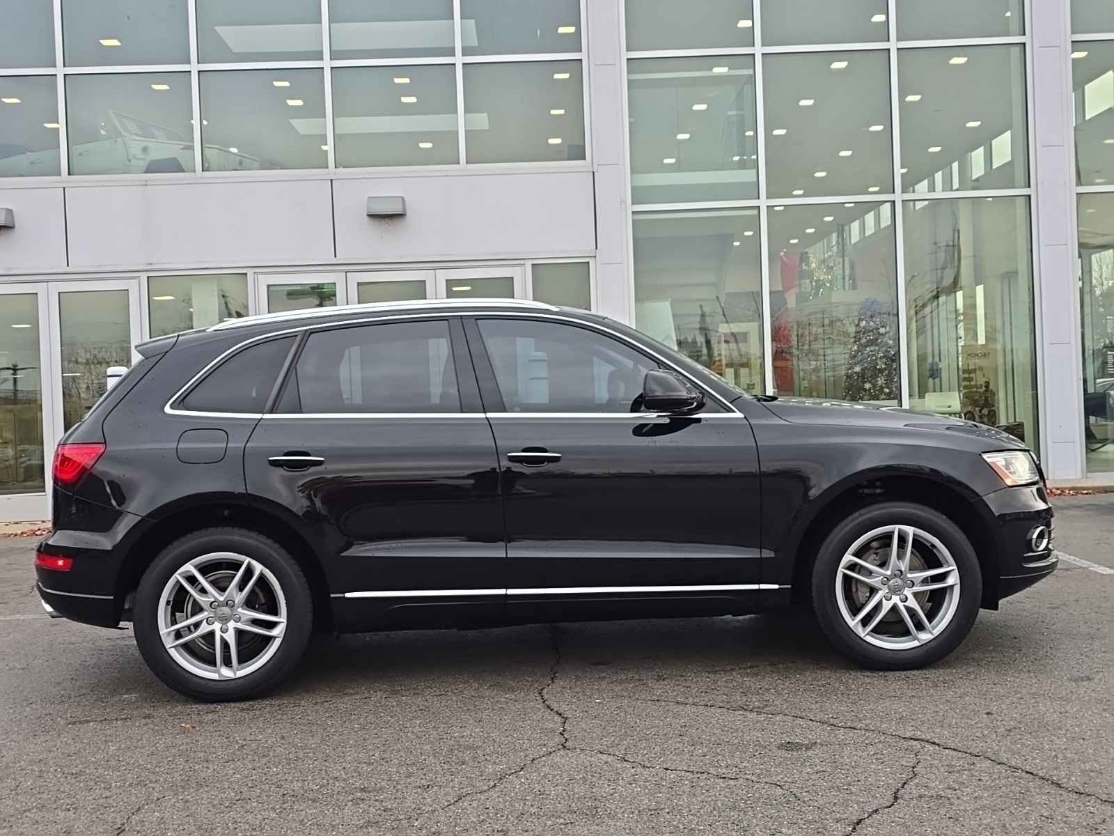 used 2016 Audi Q5 car, priced at $11,300