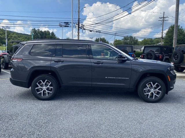new 2025 Jeep Grand Cherokee L car, priced at $42,879