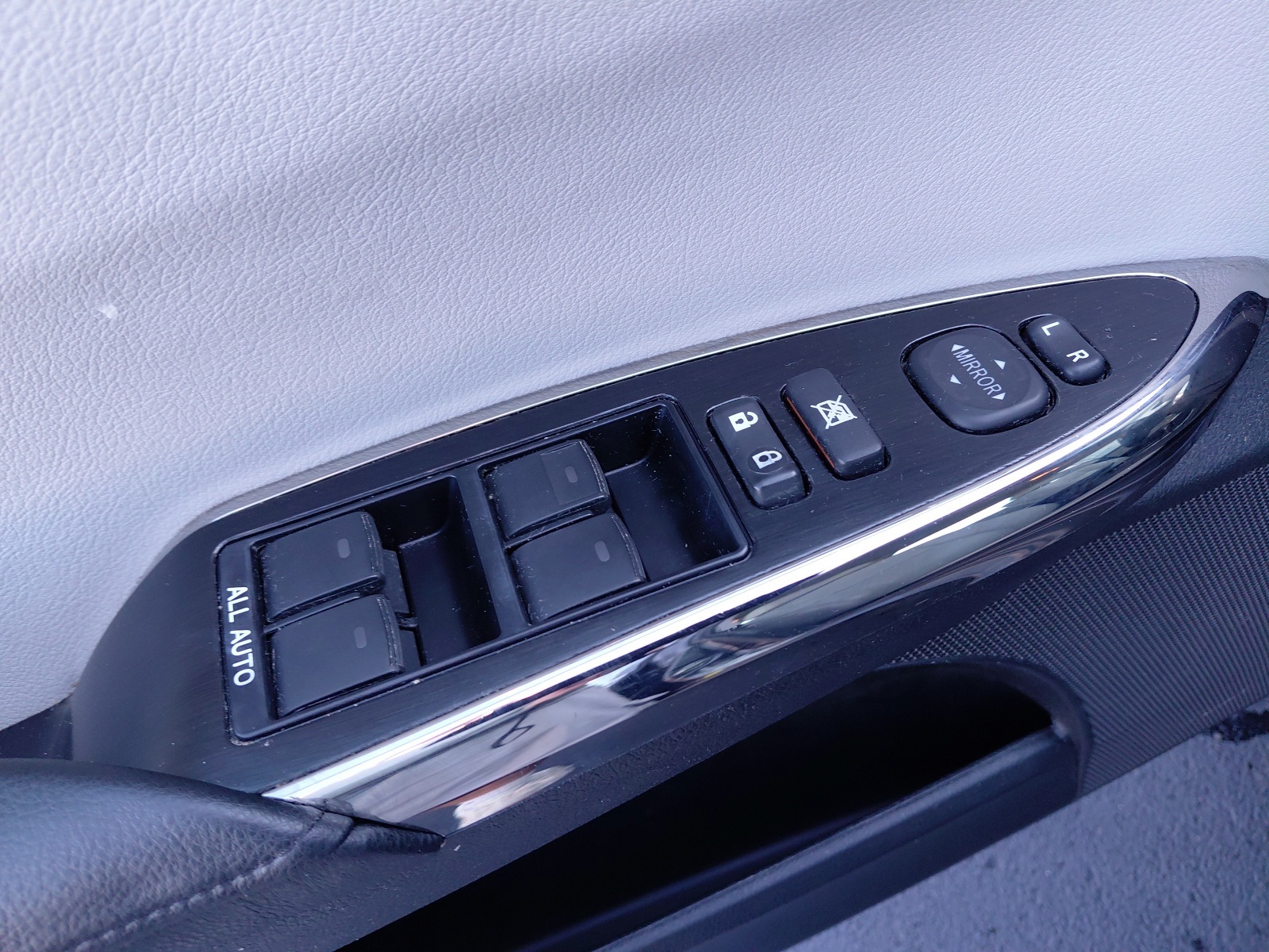 used 2016 Toyota Avalon car, priced at $13,419
