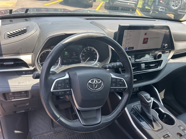used 2023 Toyota Highlander car, priced at $38,000