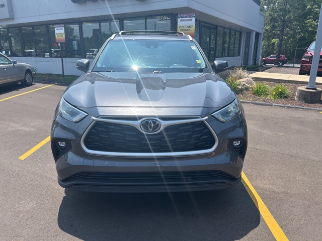 used 2023 Toyota Highlander car, priced at $38,000